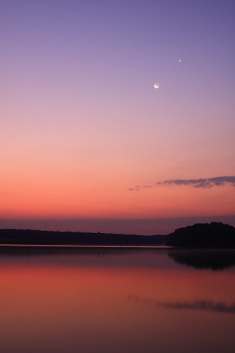 Moon, Venus and Mars before sunrise - Caldarusani