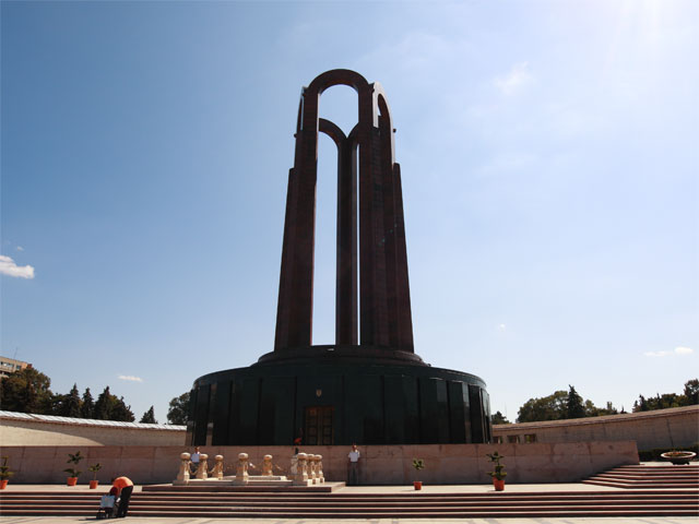 Heroes Monument